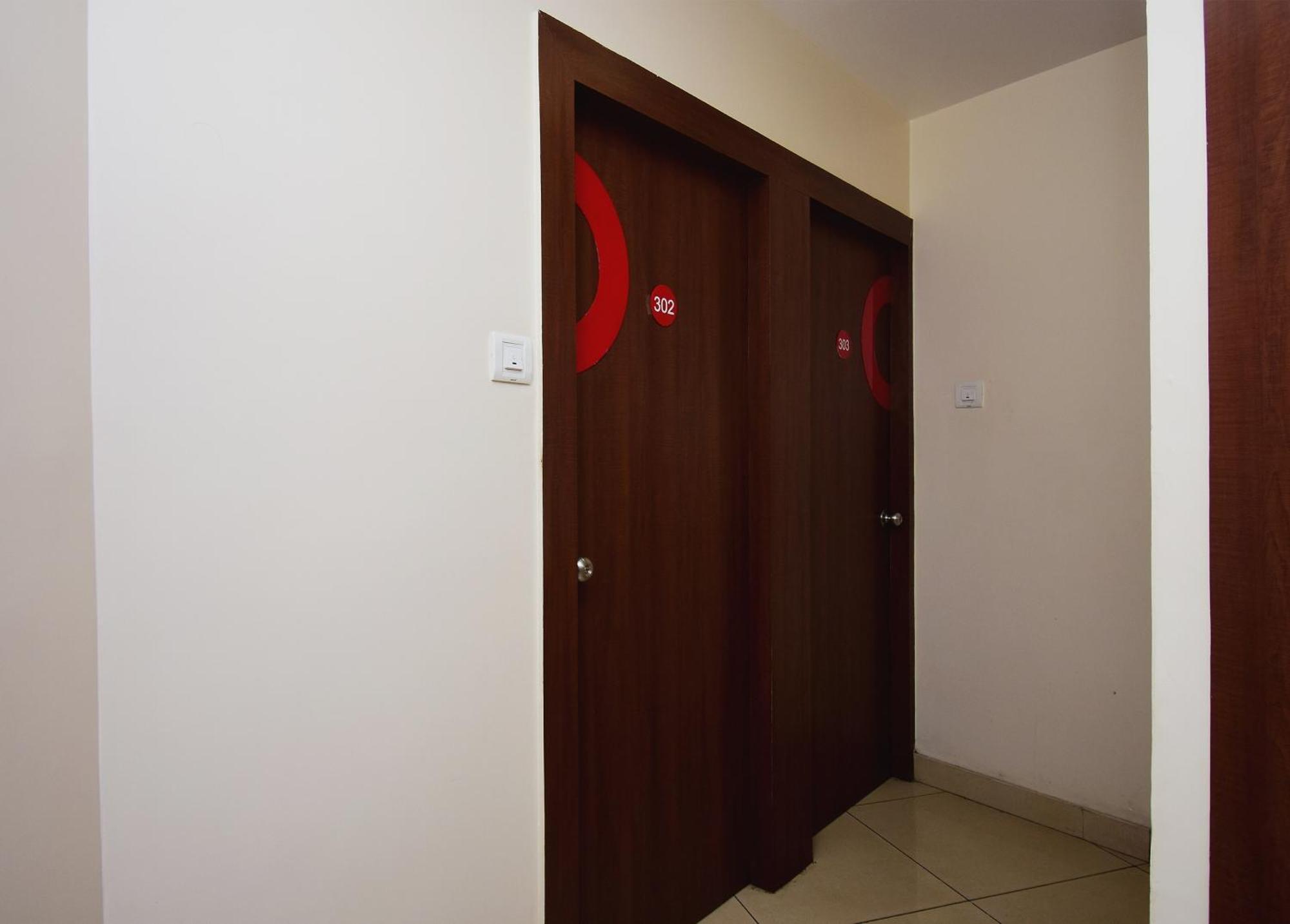 Super Collection O Gokul Residency Near Emami City Dumdum Opposite Raja Palace Hotel Dam Dam Luaran gambar