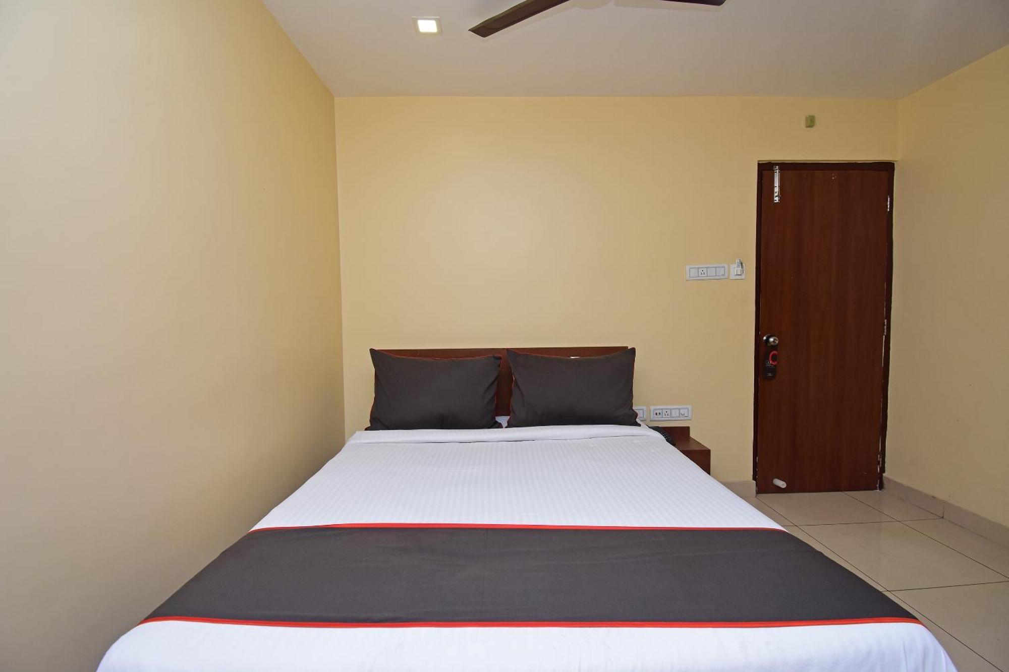 Super Collection O Gokul Residency Near Emami City Dumdum Opposite Raja Palace Hotel Dam Dam Luaran gambar