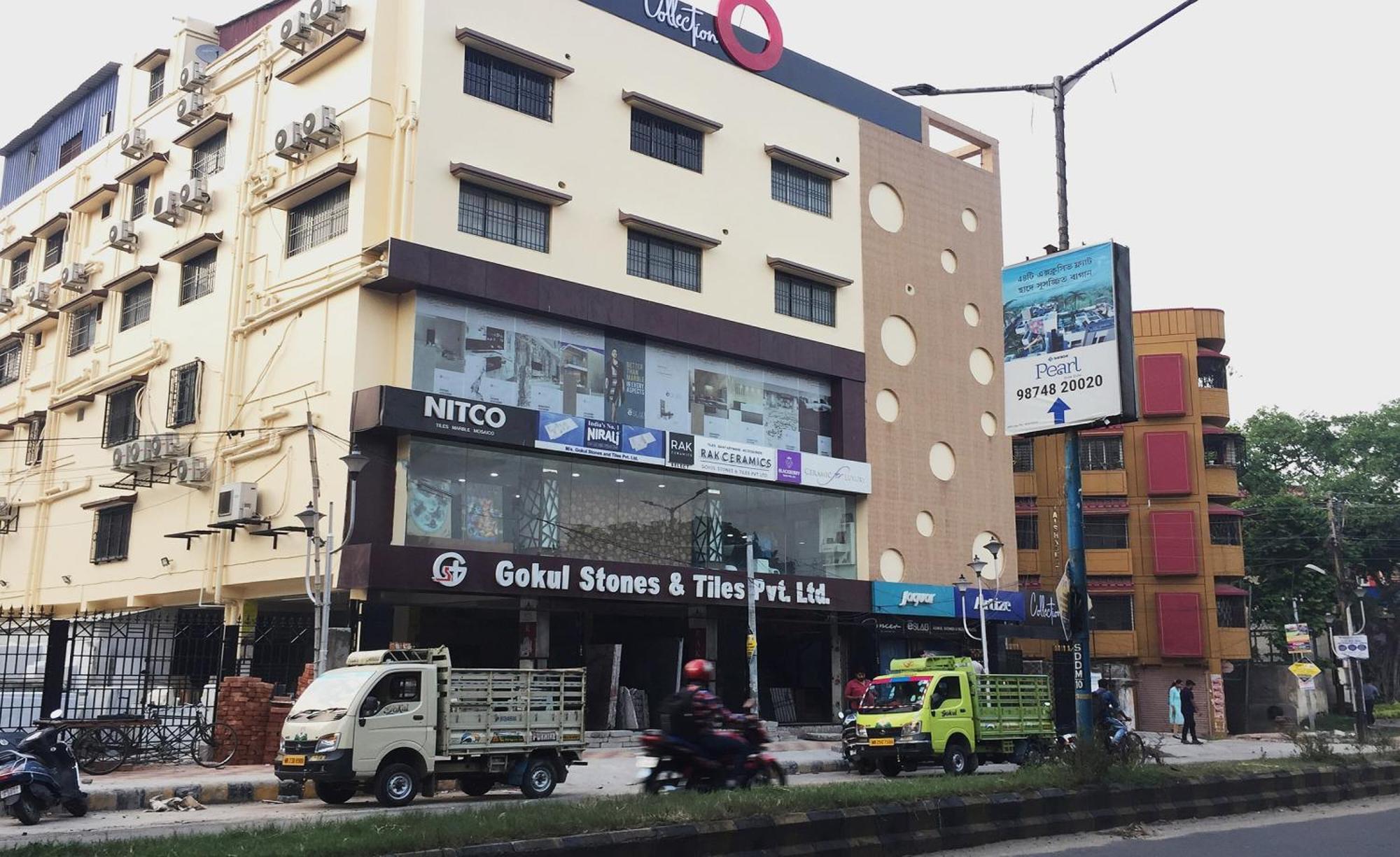 Super Collection O Gokul Residency Near Emami City Dumdum Opposite Raja Palace Hotel Dam Dam Luaran gambar